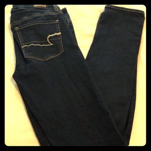 Dark barely worn jeans!!